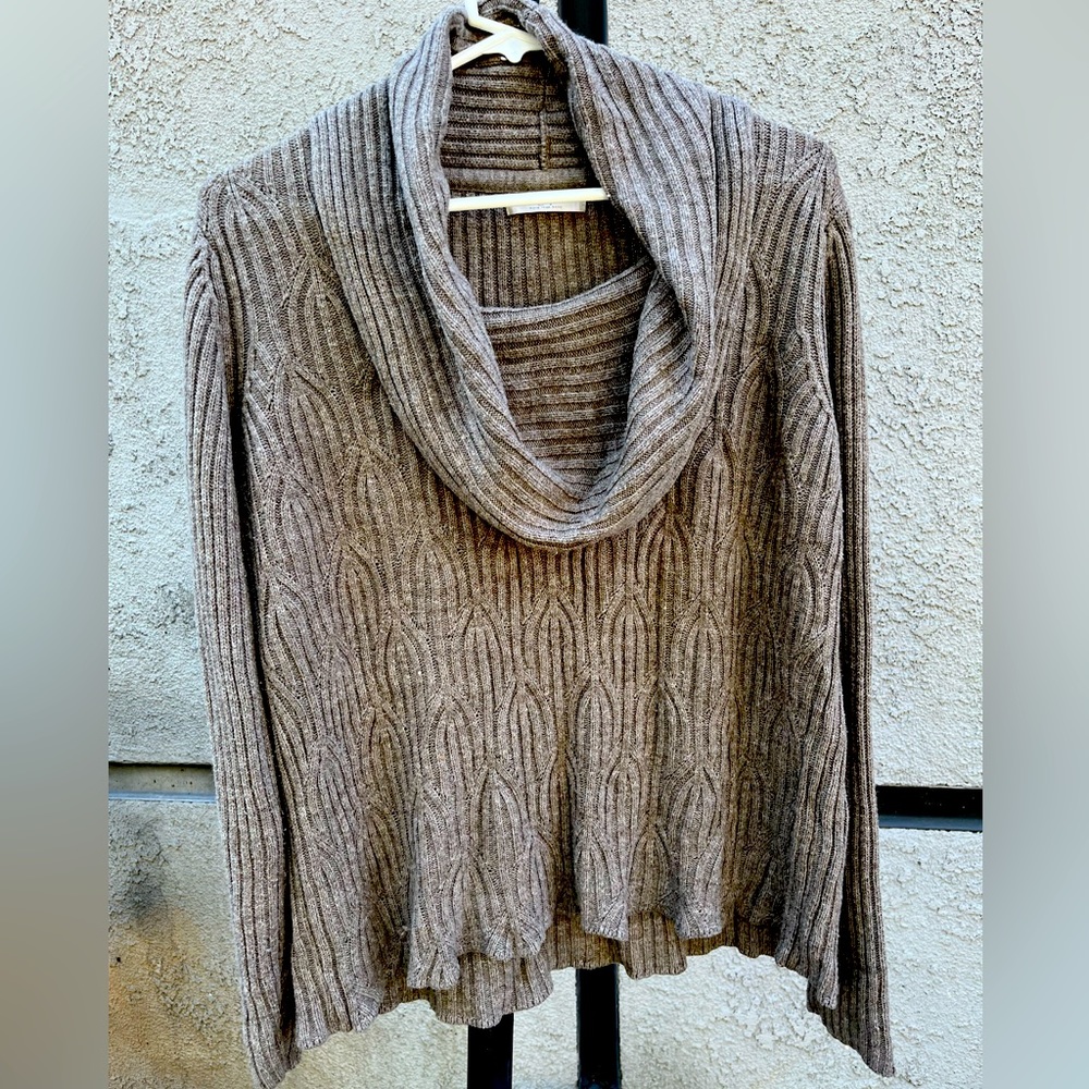 CV sweater